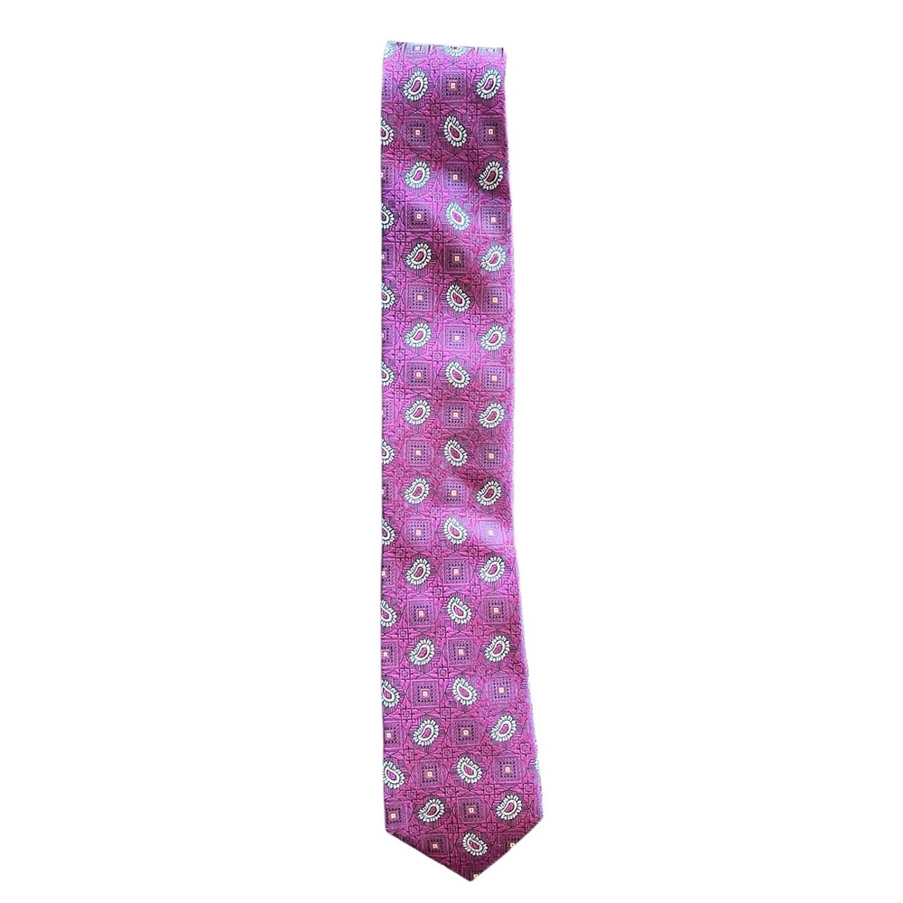 Elegant Paisley Silk Tie - NWT Offers welcome